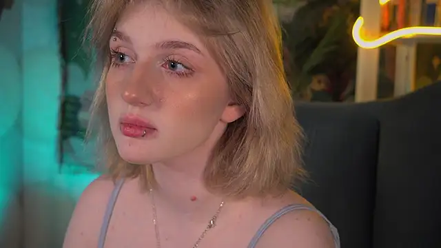 ELLIEJAY online show from April 2026 05:36:01 AM