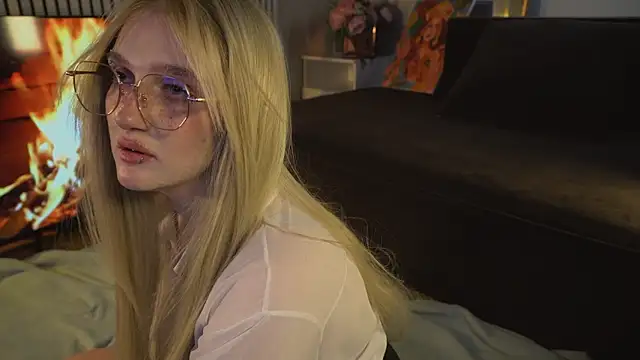 ELLIEJAY online show from June 2026 05:34:02 AM