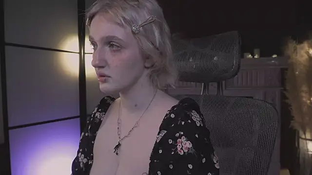 ELLIEJAY online show from May 2026 05:18:02 AM