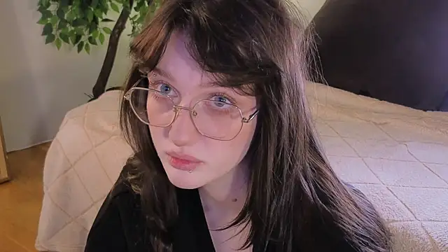 ELLIEJAY online show from November 2025 05:22:01 AM