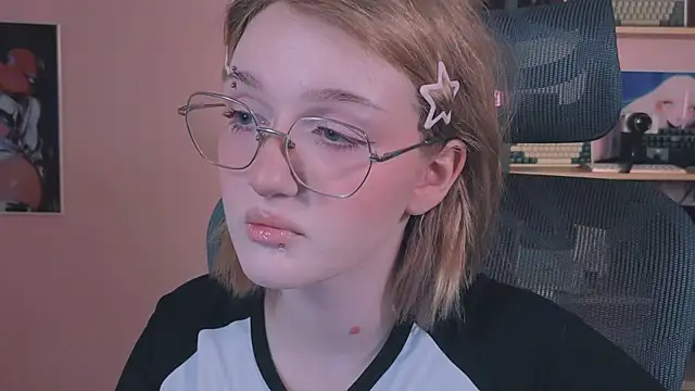 ELLIEJAY online show from February 2026 05:26:02 AM