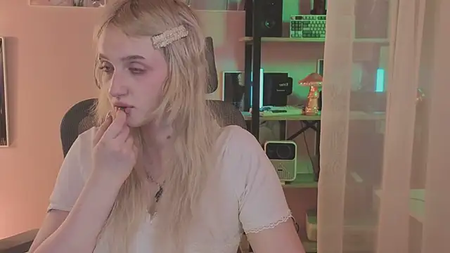 ELLIEJAY online show from June 2026 09:41:02 AM