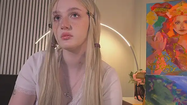 ELLIEJAY online show from April 2026 05:32:01 AM