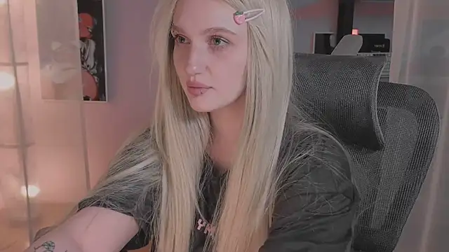 ELLIEJAY online show from May 2026 05:40:01 AM