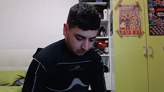 claudio20031 online show from December 2024 04:53:02 PM