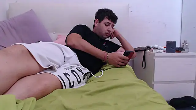 claudio20031 online show from September 2025 05:32:02 AM