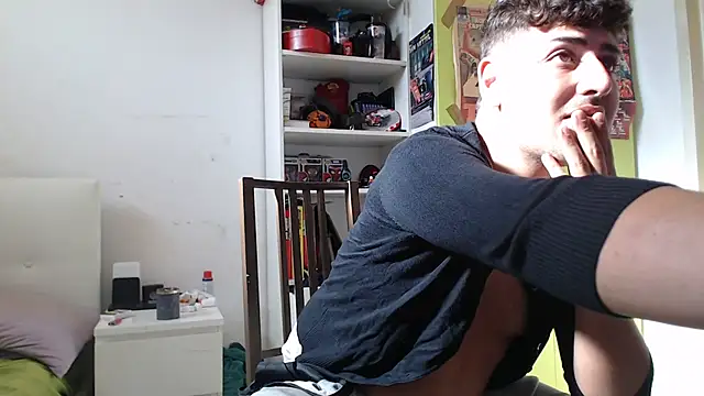 claudio20031 online show from October 2025 01:34:01 PM