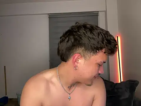 Snapshot of MrUniverse_ chatting on March 2025 07:46:01 AM MrUniverse online show from March 2025 07:46:01 AM