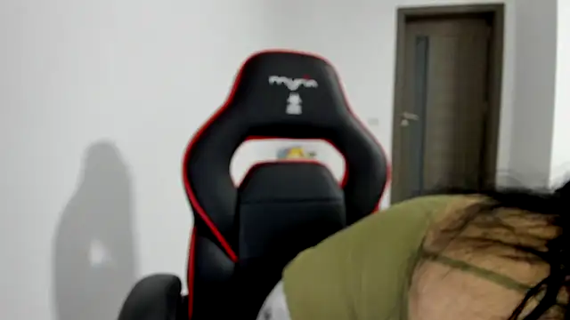 amiraisa11 online show from February 2026 03:14:02 AM