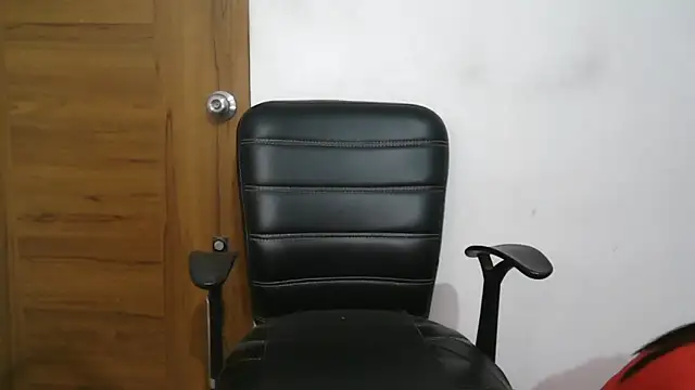 Suzie darling online show from October 2025 01:54:01 PM