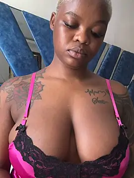 SexxyLunar online show from May 2026 07:03:02 AM