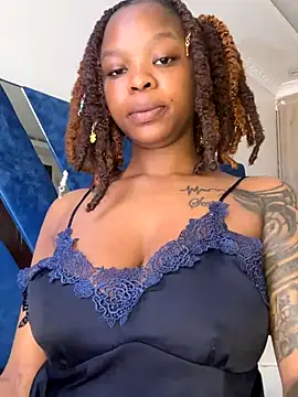 SexxyLunar online show from November 2025 05:28:02 AM