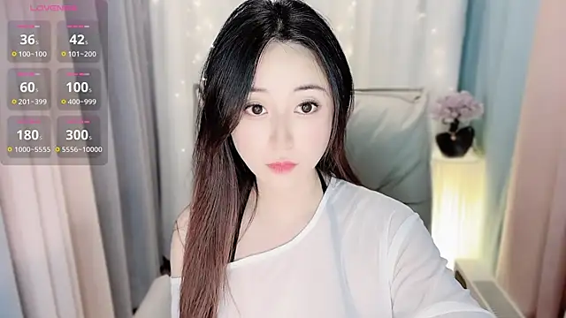 Snapshot of Liiniie-Lovers chatting on February 2025 11:52:01 PM Liiniie-Lovers online show from February 2025 11:52:01 PM