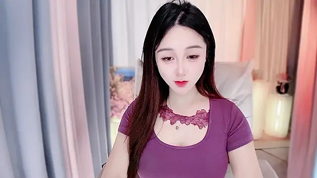 Snapshot of Liiniie-Lovers chatting on December 2024 12:02:01 AM Liiniie-Lovers online show from December 2024 12:02:01 AM