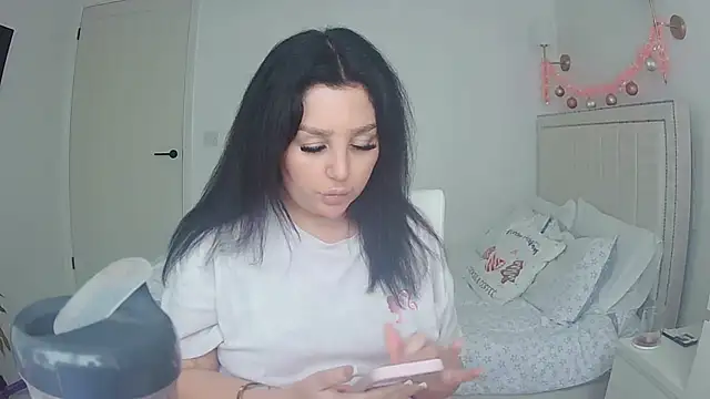 magical mia online show from December 2025 01:59:02 PM