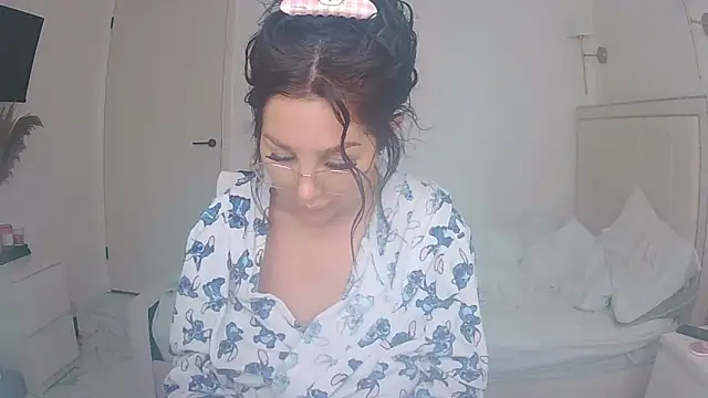 magical mia online show from May 2026 10:29:01 AM