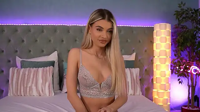 HaileyMadow online show from November 2025 07:55:01 AM