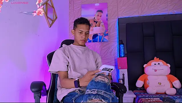 Snapshot of dilan_alfonzo chatting on June 2026 05:00:01 PM dilan alfonzo online show from June 2026 05:00:01 PM