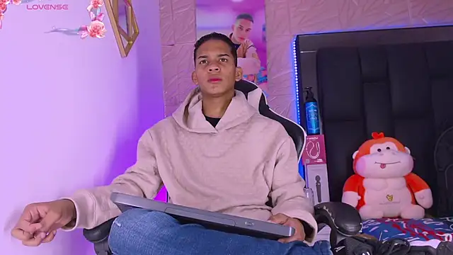 dilan alfonzo online show from April 2026 03:46:02 AM