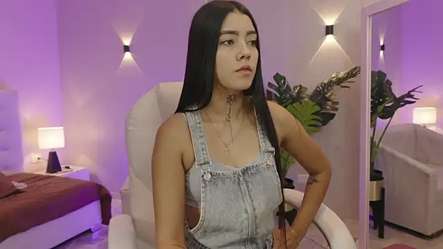 miagomezweb1 online show from November 2025 12:31:01 PM