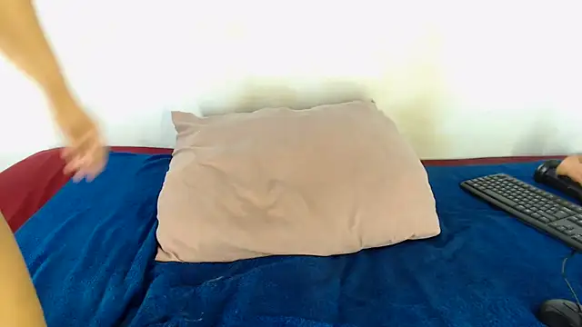 FAT ASS27 online show from November 2025 05:46:05 PM