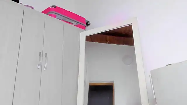 Kendall Hotsexy x online show from April 2026 07:57:01 AM