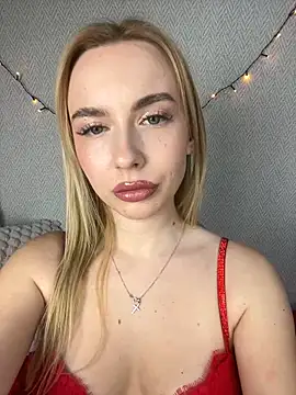 Nicole blonde0 online show from February 2025 10:08:02 PM