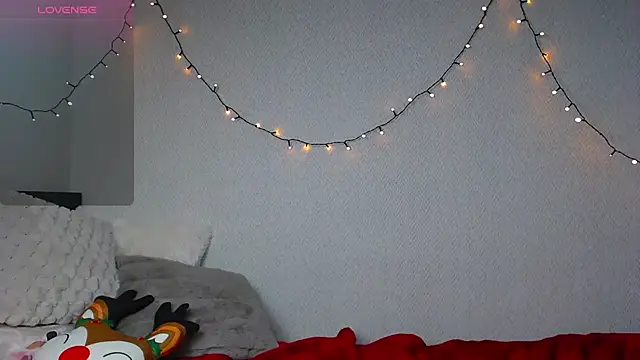 Nicole blonde0 online show from December 2024 08:26:02 PM