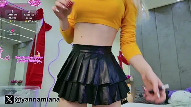 Snapshot of Yanna_miana chatting on December 2025 07:40:01 AM Yanna miana online show from December 2025 07:40:01 AM