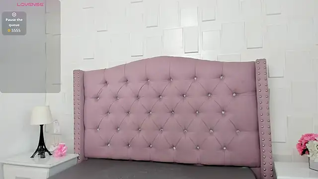 MonicaSchwartz online show from February 2026 07:32:02 PM