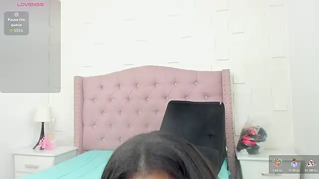 MonicaSchwartz online show from February 2026 07:48:02 PM