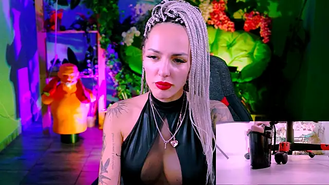 MonicaMaxwel online show from January 2026 10:44:02 AM