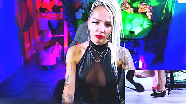 Snapshot of MonicaMaxwel chatting on September 2025 11:32:01 AM MonicaMaxwel online show from September 2025 11:32:01 AM