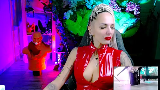 MonicaMaxwel online show from December 2025 11:05:02 AM