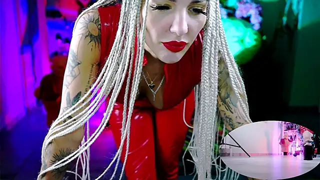 MonicaMaxwel online show from December 2025 10:47:01 AM