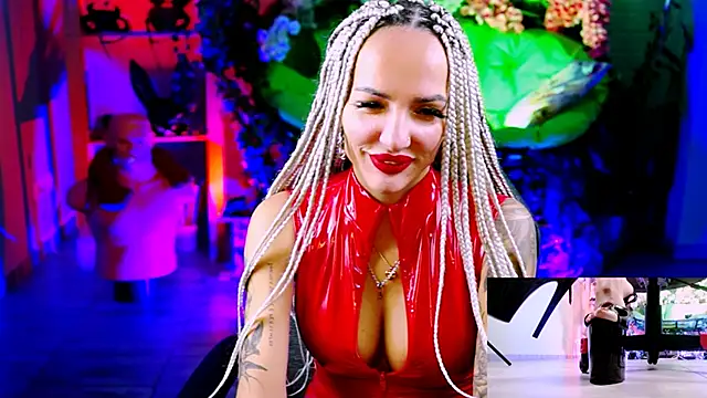 Snapshot of MonicaMaxwel chatting on October 2025 10:50:02 AM MonicaMaxwel online show from October 2025 10:50:02 AM