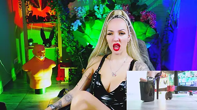 MonicaMaxwel online show from February 2026 10:48:02 AM