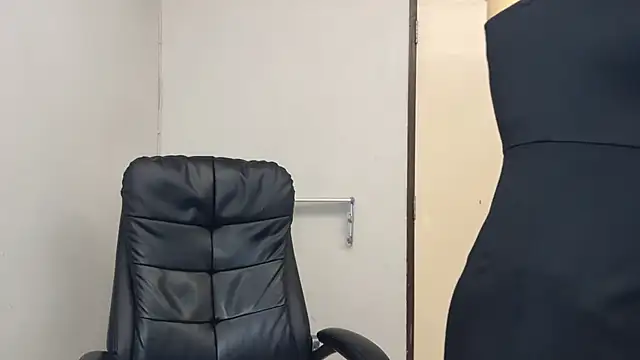 SassyJessi online show from November 2025 04:07:01 AM