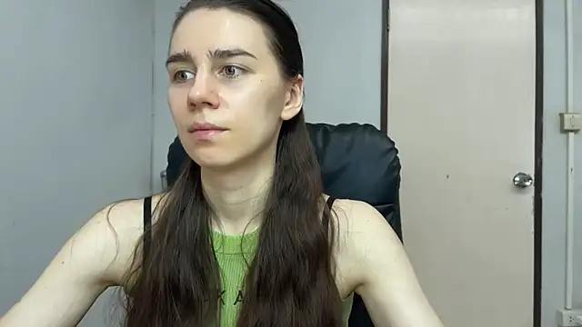 Snapshot of SassyJessi chatting on May 2026 04:18:02 AM SassyJessi online show from May 2026 04:18:02 AM