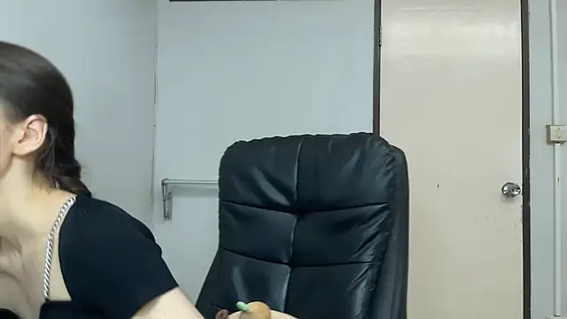 SassyJessi online show from June 2026 04:13:01 AM