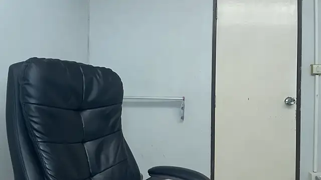 SassyJessi online show from April 2026 04:17:01 AM