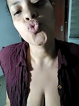 Snapshot of sweetpe chatting on September 2025 09:08:02 PM sweetpe online show from September 2025 09:08:02 PM