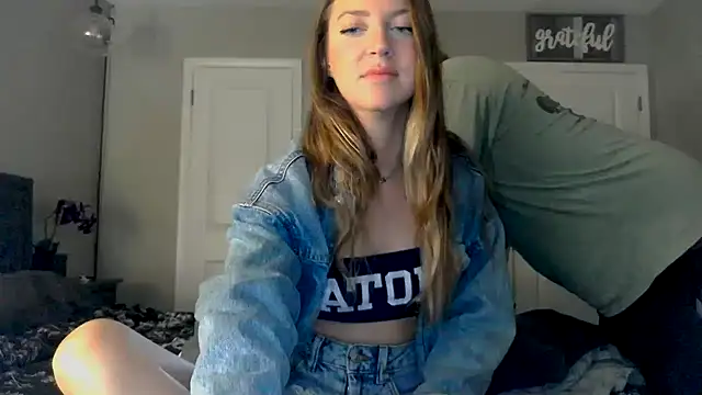 molly witha chance online show from November 2025 01:20:01 AM