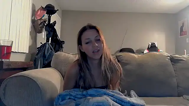 molly witha chance online show from September 2025 12:55:01 AM