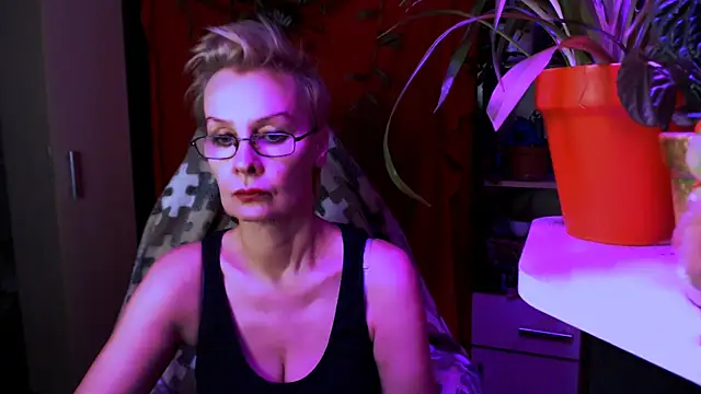 HelgaHimmell online show from March 2026 04:05:01 PM