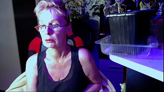 HelgaHimmell online show from June 2026 06:58:02 PM