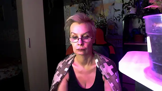 HelgaHimmell online show from April 2026 04:57:02 PM