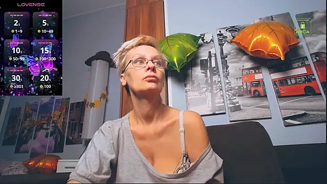 HelgaHimmell online show from November 2025 12:15:02 PM