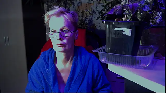HelgaHimmell online show from July 2026 07:40:02 PM