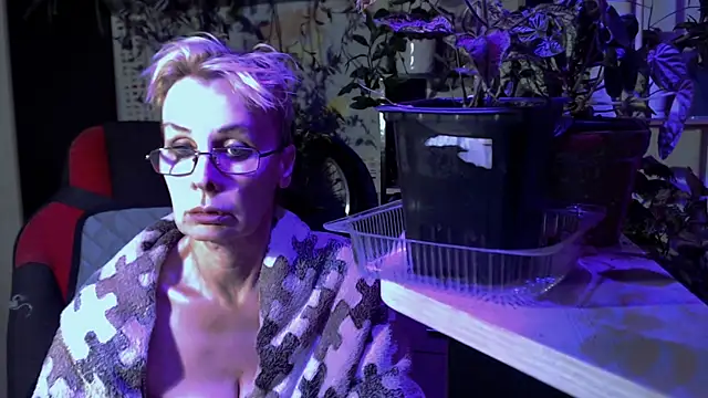 HelgaHimmell online show from July 2026 06:19:02 PM